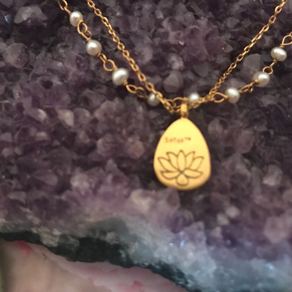 Satya Tree of Life & Lotus Pearl Triple Chain Gold necklace - Picture 3 of 6